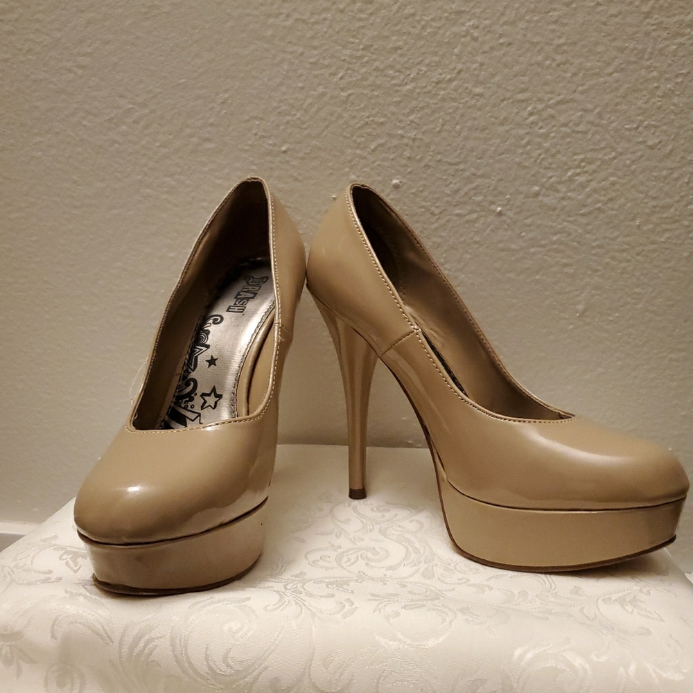 Nude Platform. Wrong Size - image 3